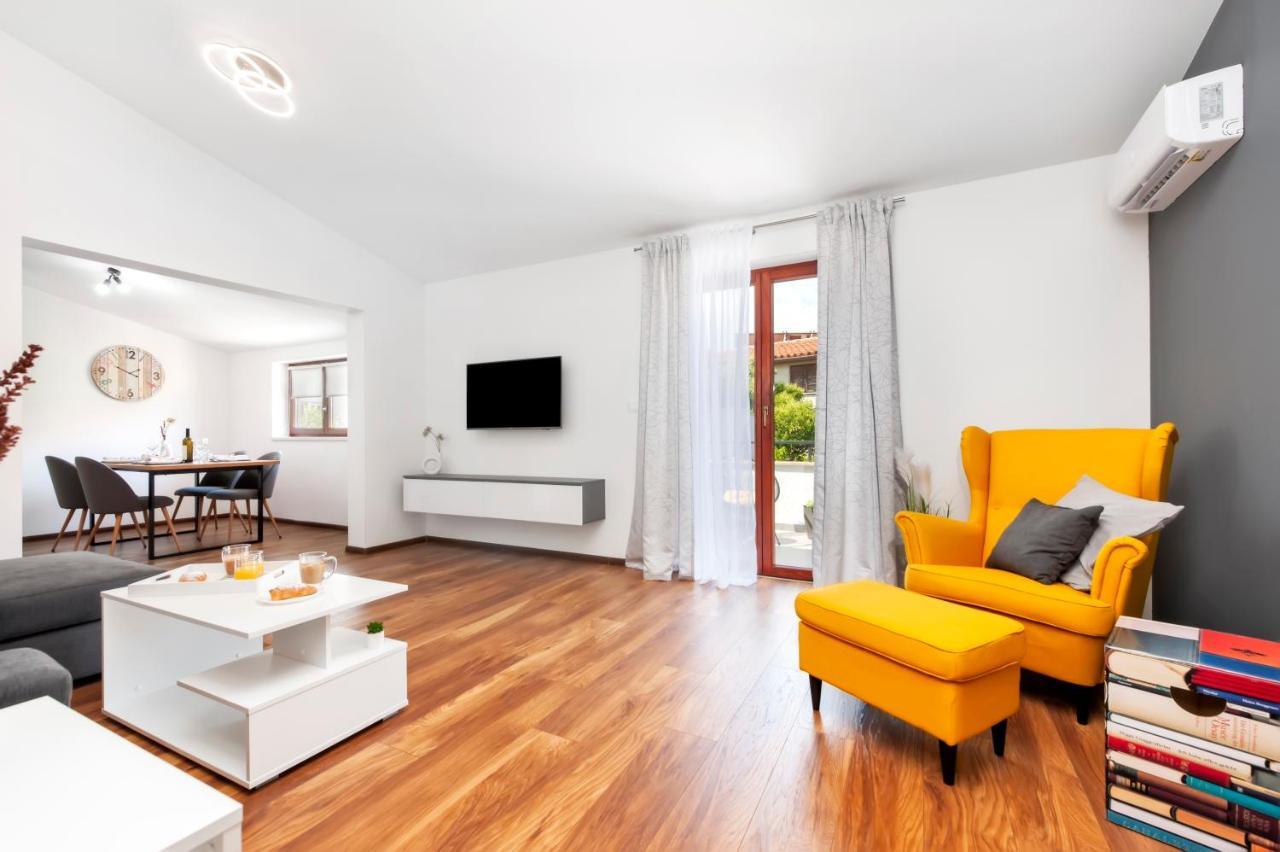 Apartments E&M Πούλα Εξωτερικό φωτογραφία